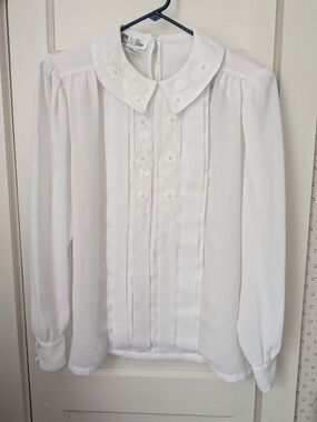 La Blouse Vintage 16 Shoulder Pads Embroidered Pearl Design Office Layer Sheer